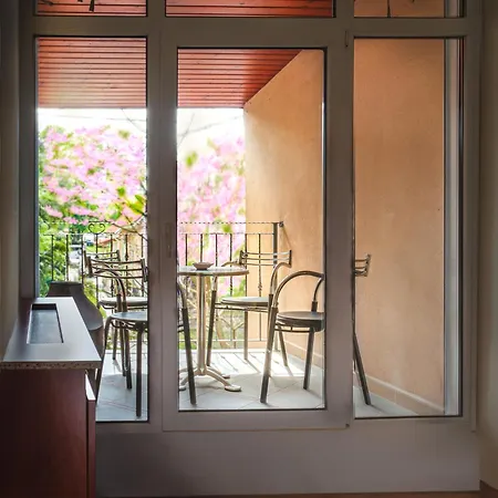 Frank Vendeghaz Гостевой дом